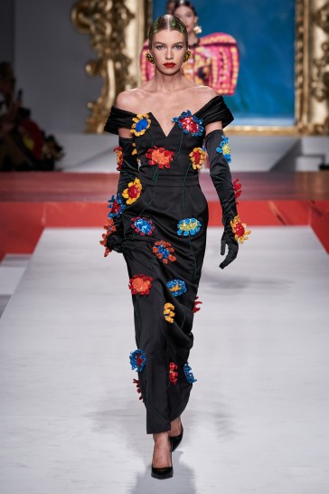 Moschino Spring 2020 Look 38